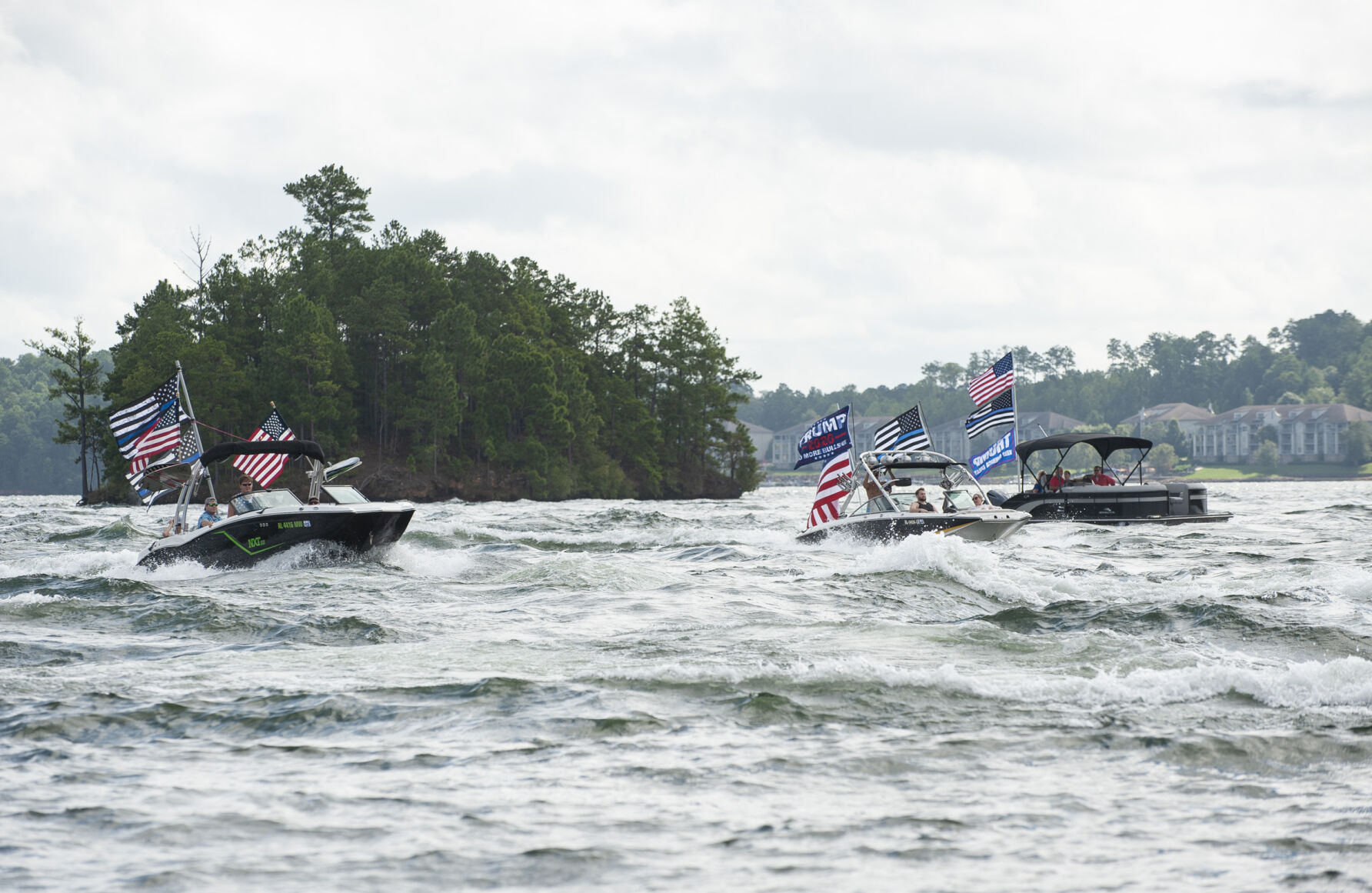 Back the Blue Boat Parade on Lake Martin